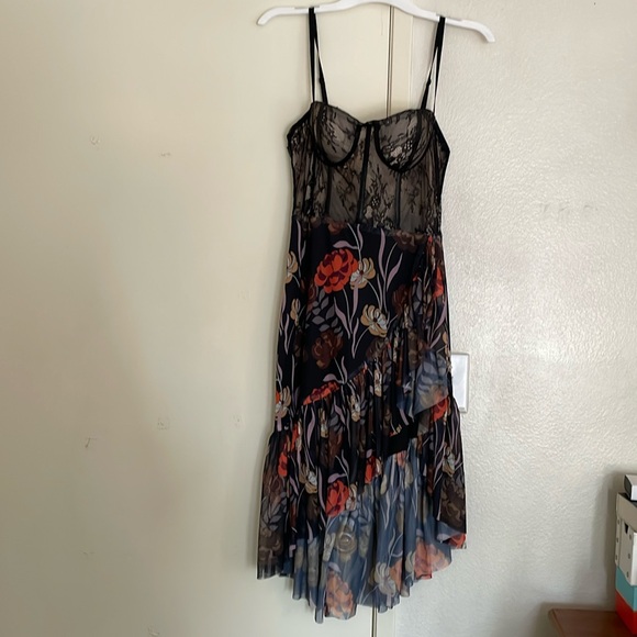 Dress - Picture 3 of 12